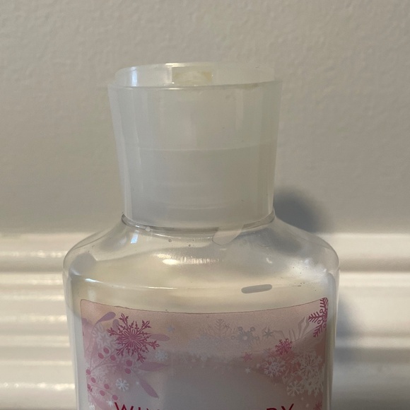5 for $20: Bath and Body Works body lotion - Picture 2 of 6